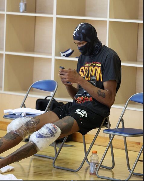 File:Kevin Durant editing wiki pages.jpg