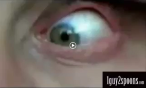 1guy2spoons.png