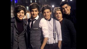 One Direction Scary Popup.jpg